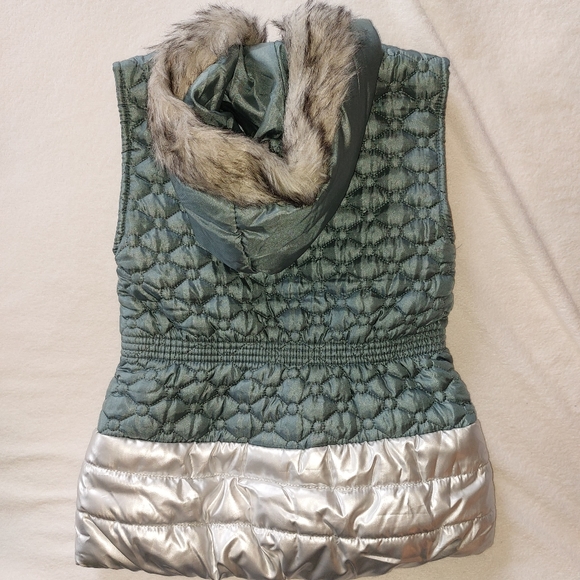 Quilted Vest with Faux Fur Lined Hood, EUC, by Little Lass - Picture 2 of 12